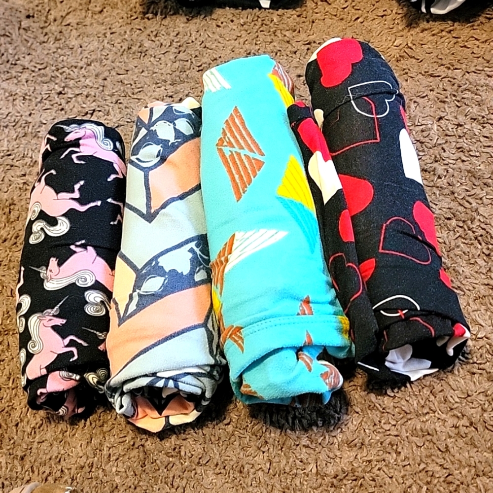LuLaRoe Womens butter soft various print women's leggings one size